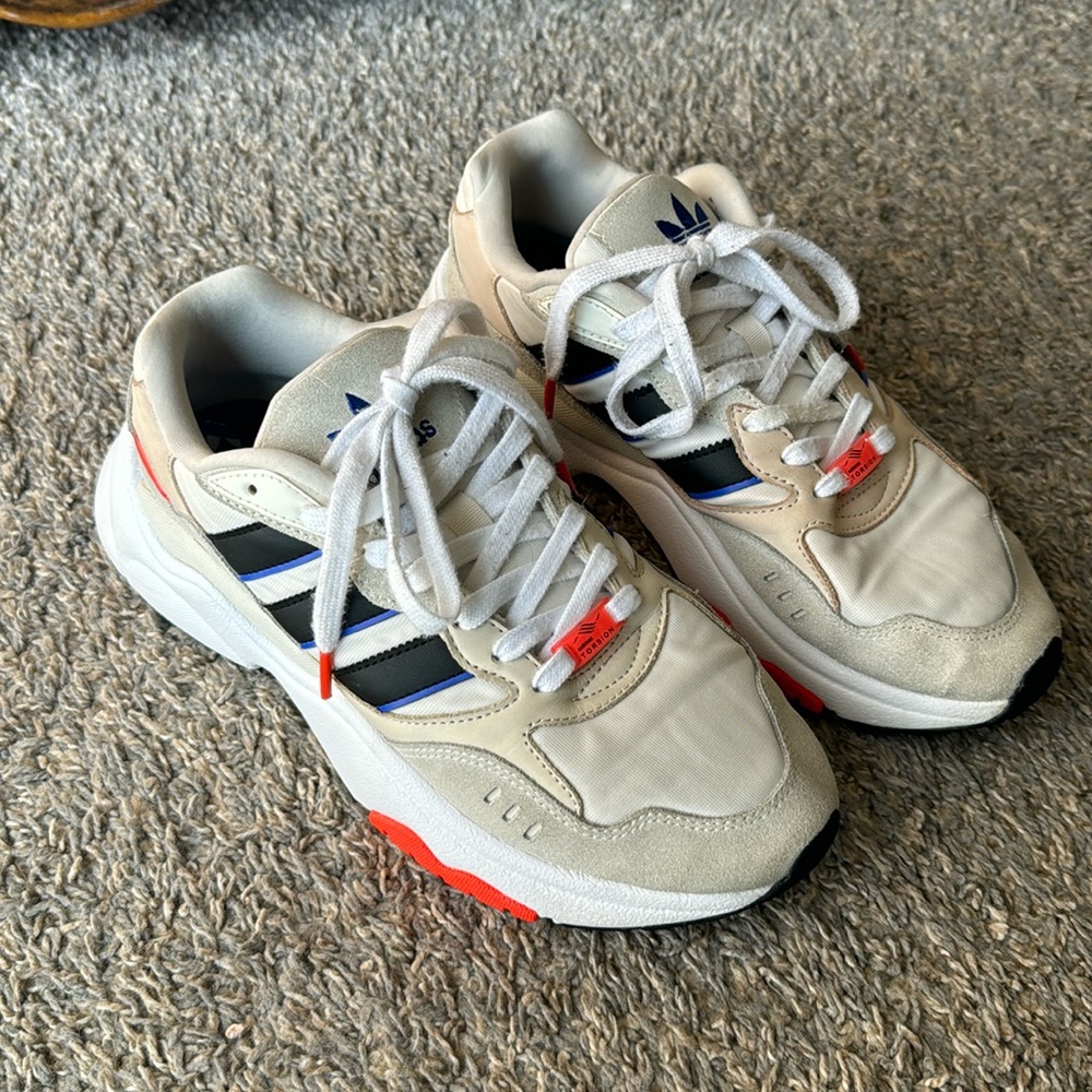 Adidas Torsion Size 8